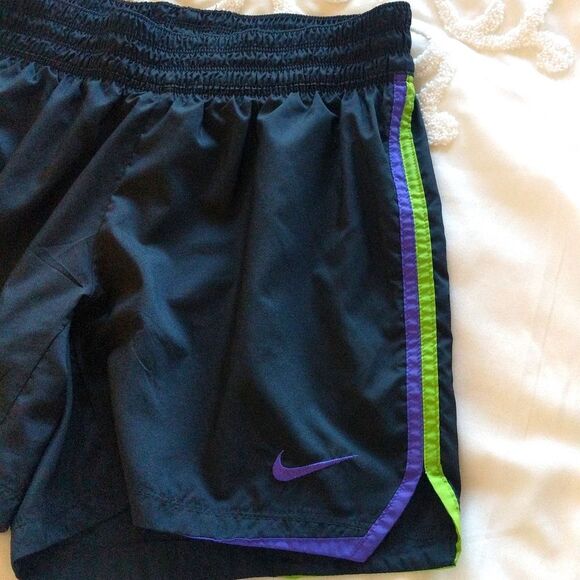 Nike Dri-FIT Shorts Size Small - Picture 2 of 6